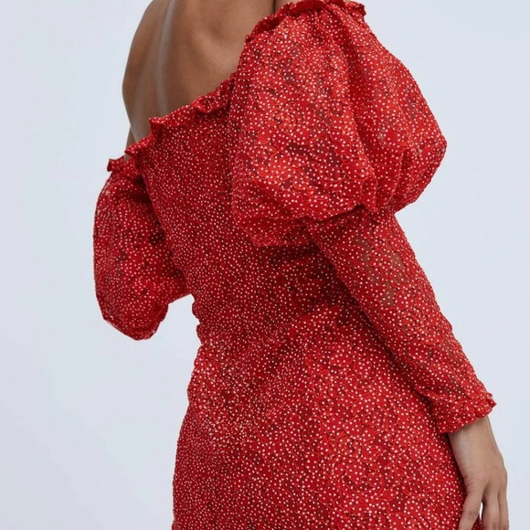 For love and lemons Clarisse off the shoulder red mini dress lightly worn - Picture 4 of 4